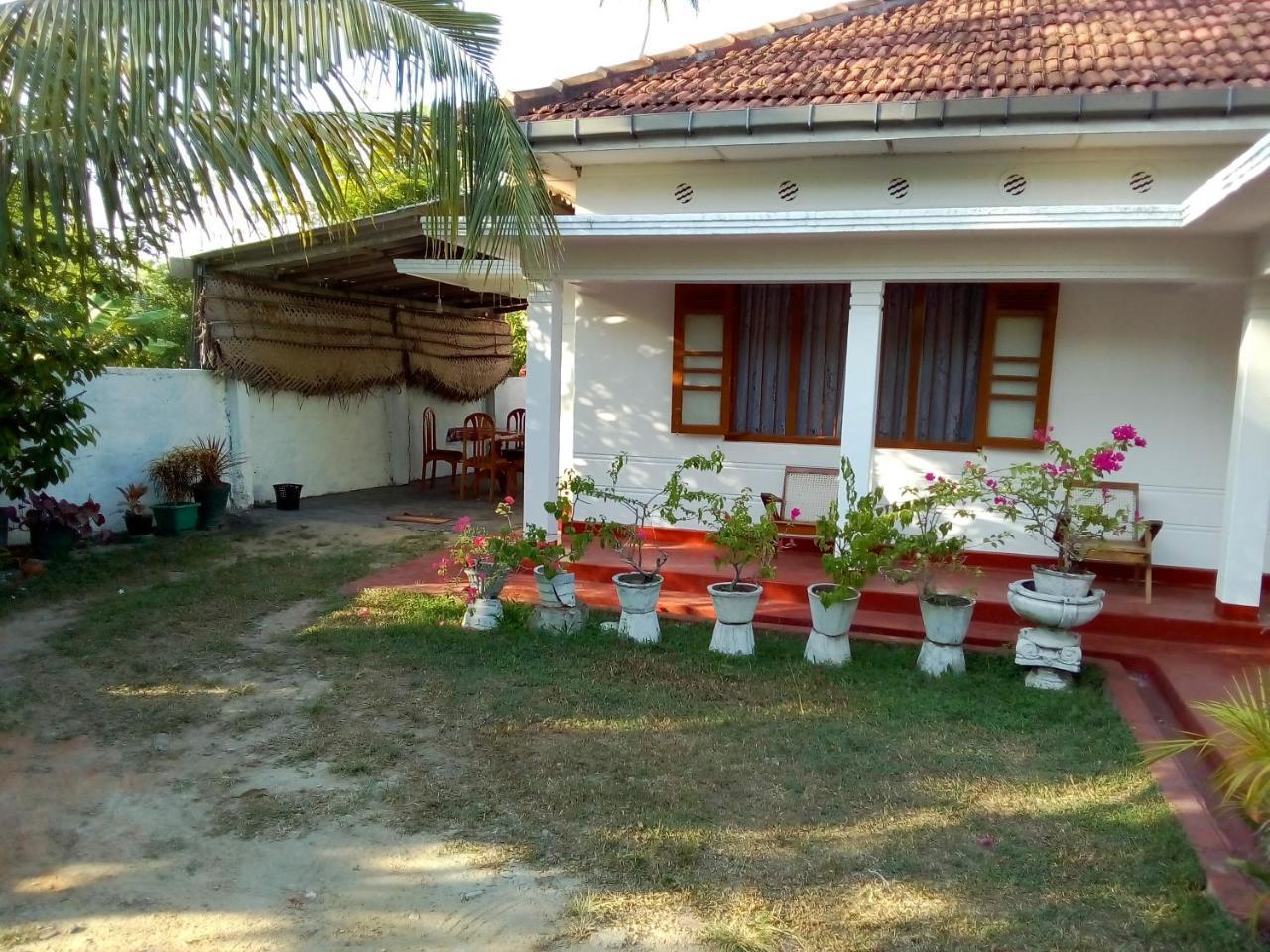 Ocean Edge Villa Midigama Exterior photo